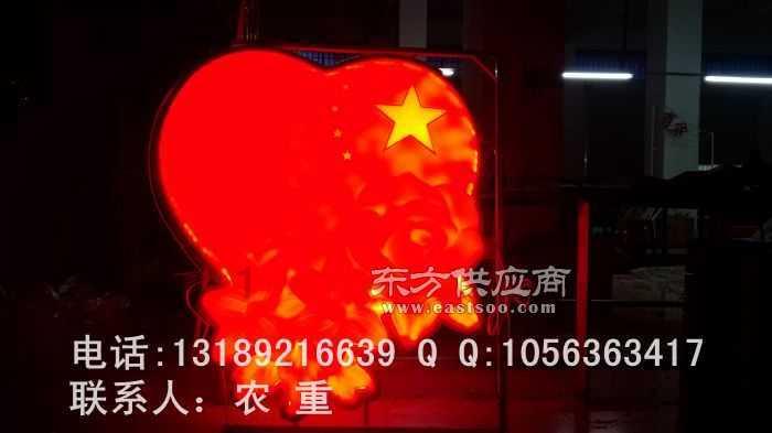 演员“强行扮嫩”的风又刮到了江苏卫视剧里,一脸疲态穿校服真尬